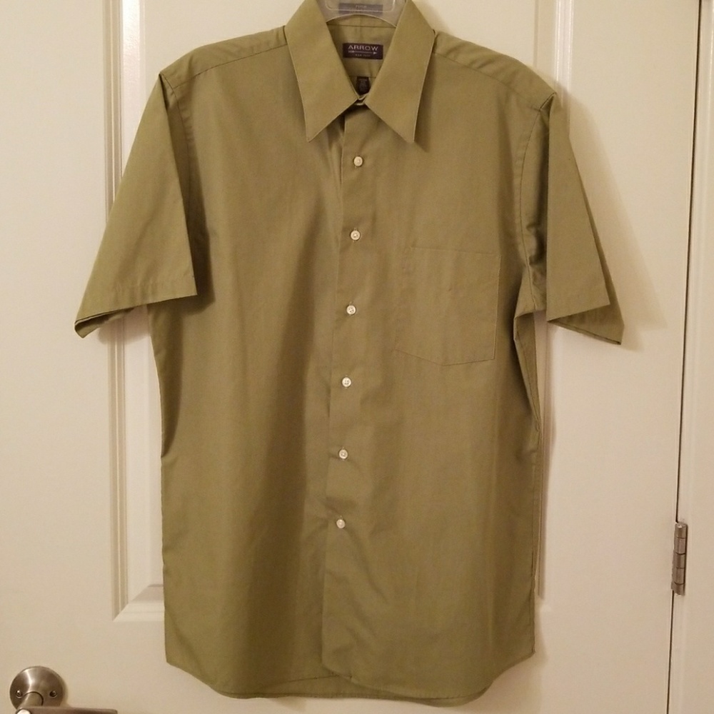 Men's Light Olive Green Arrow Dress Shirt